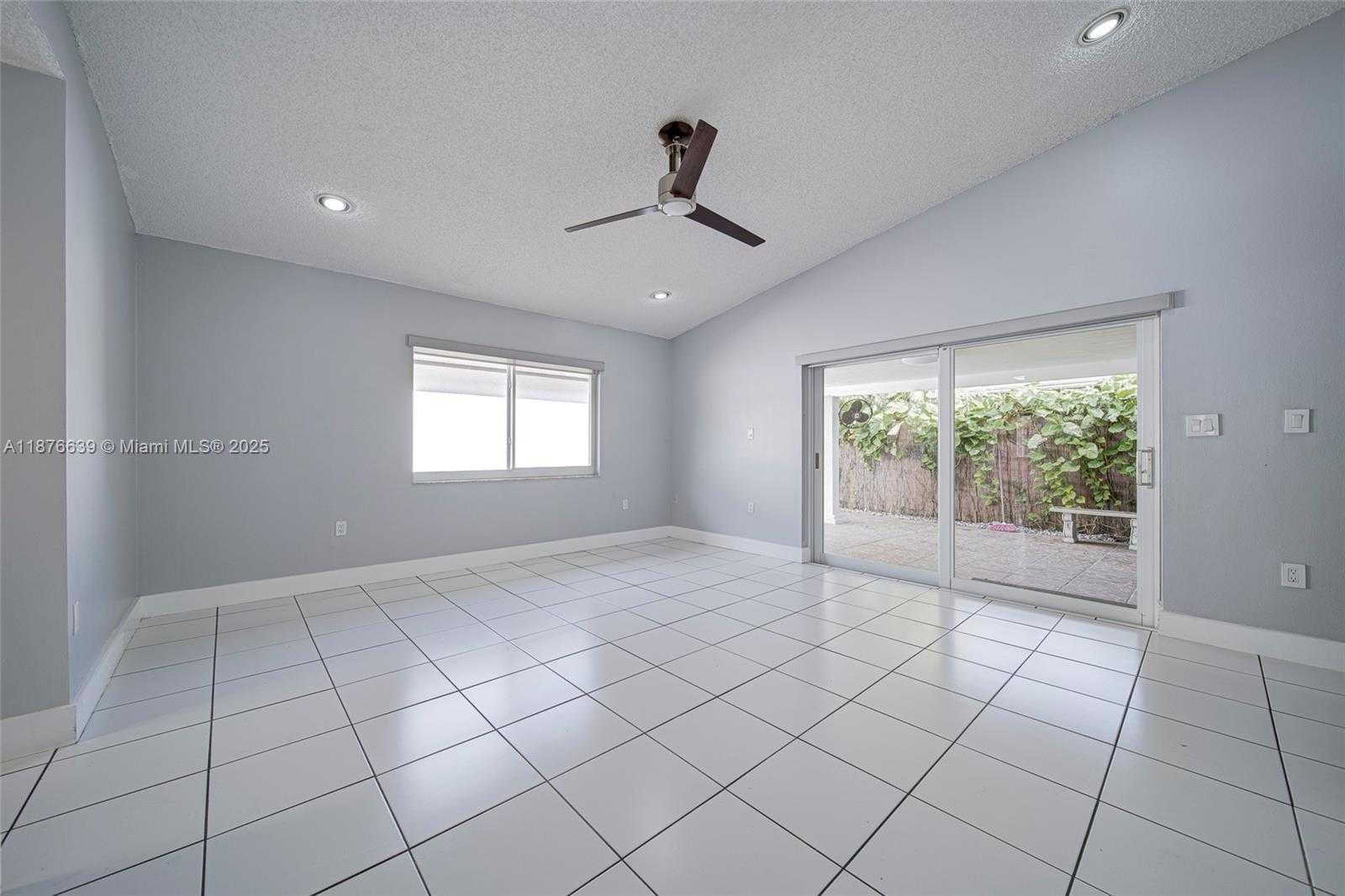 Small Image of 621 SOUTH WEST 99TH PL, Miami Number 20