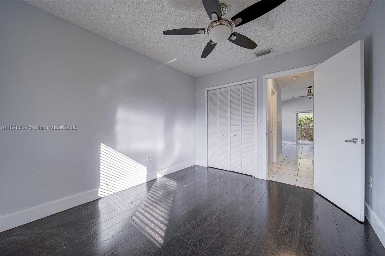 Small Image of 621 SOUTH WEST 99TH PL, Miami Number 22