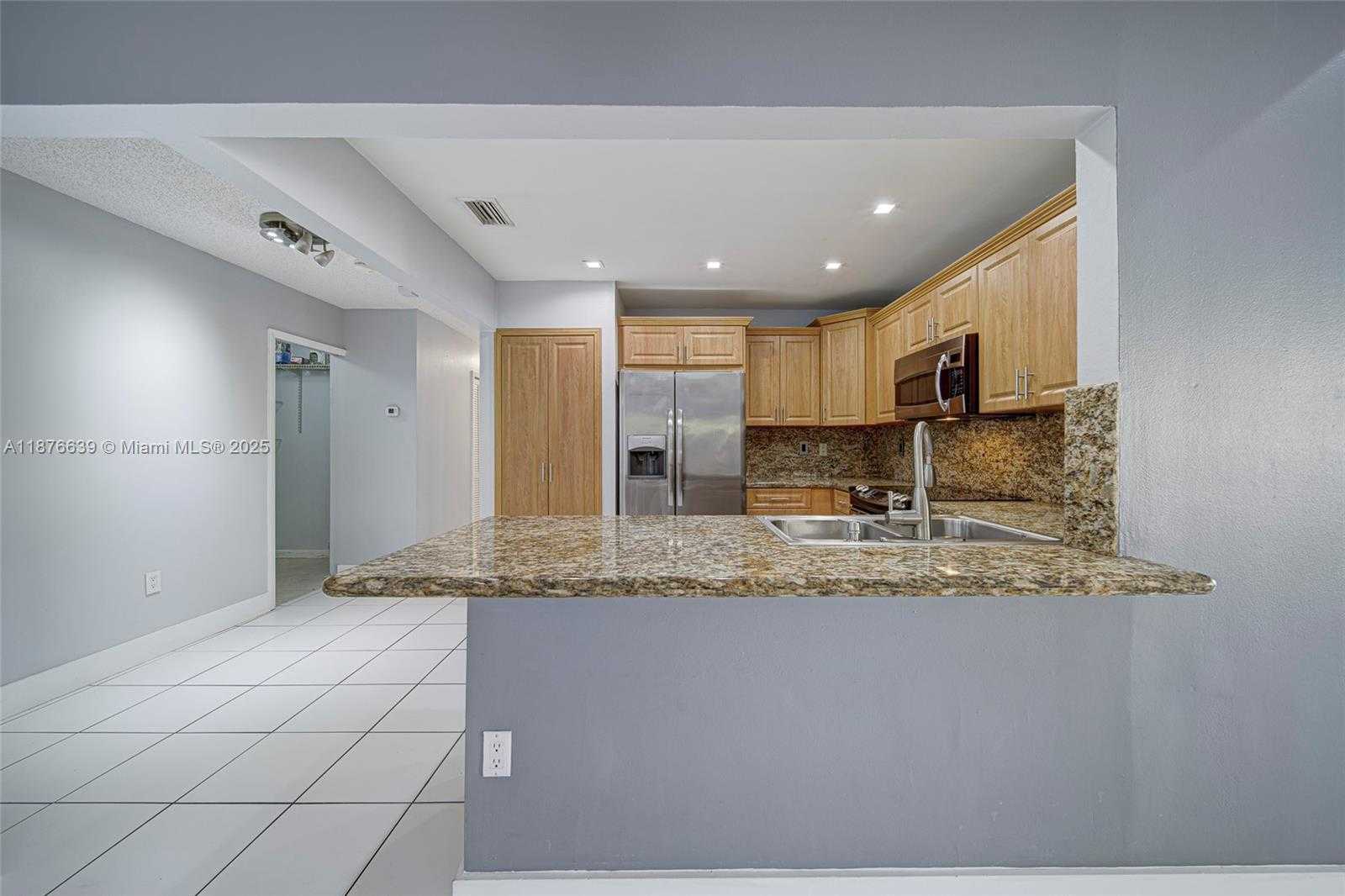 Small Image of 621 SOUTH WEST 99TH PL, Miami Number 8