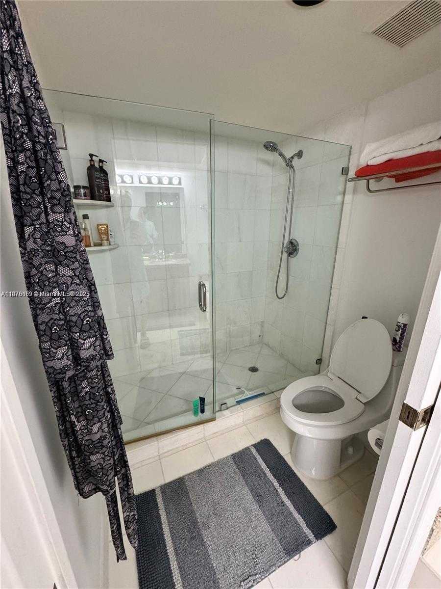 Small Image of 3530 MYSTIC POINTE DR #3111, Aventura Number 10