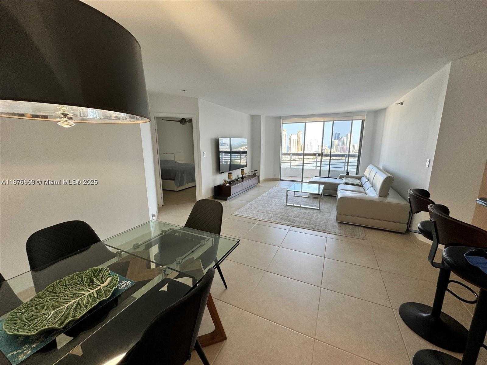 Small Image of 3530 MYSTIC POINTE DR #3111, Aventura Number 3