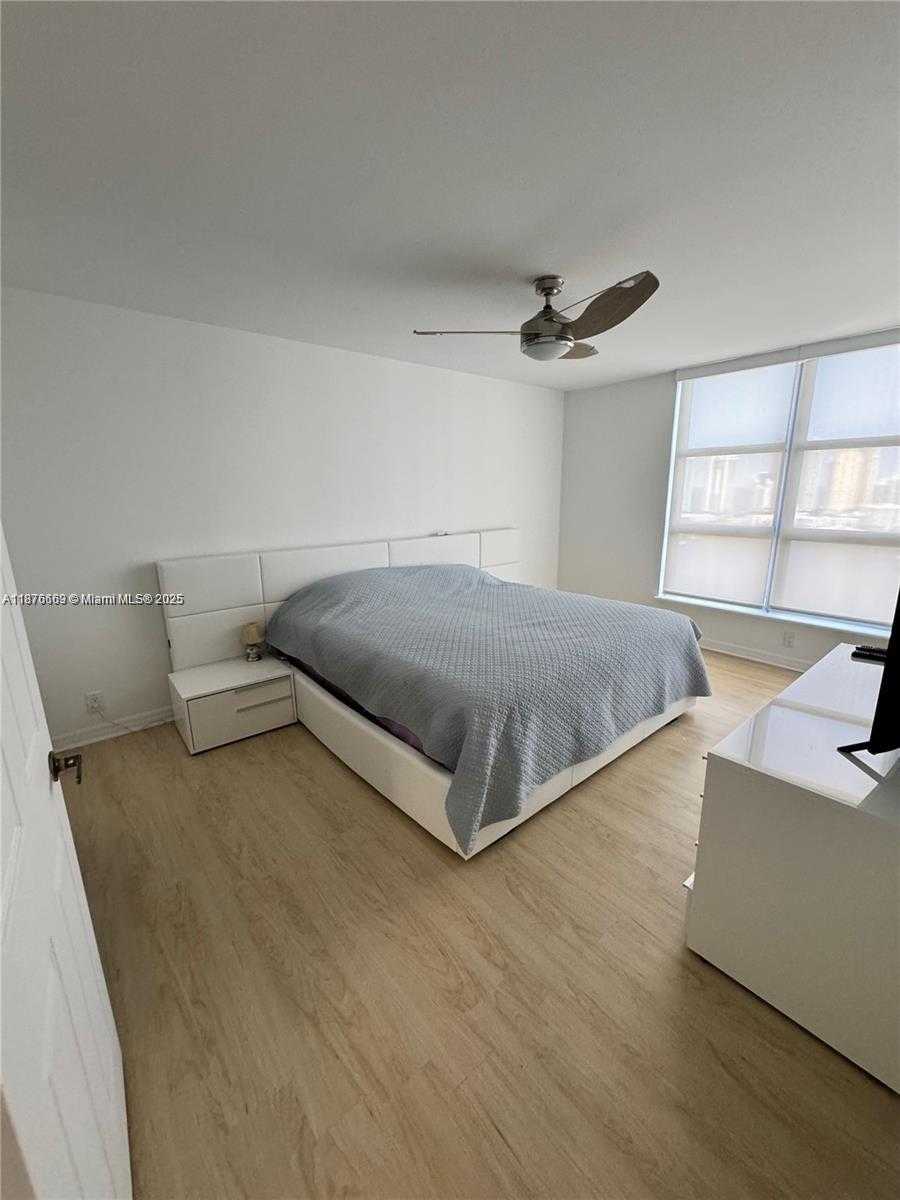 Small Image of 3530 MYSTIC POINTE DR #3111, Aventura Number 7