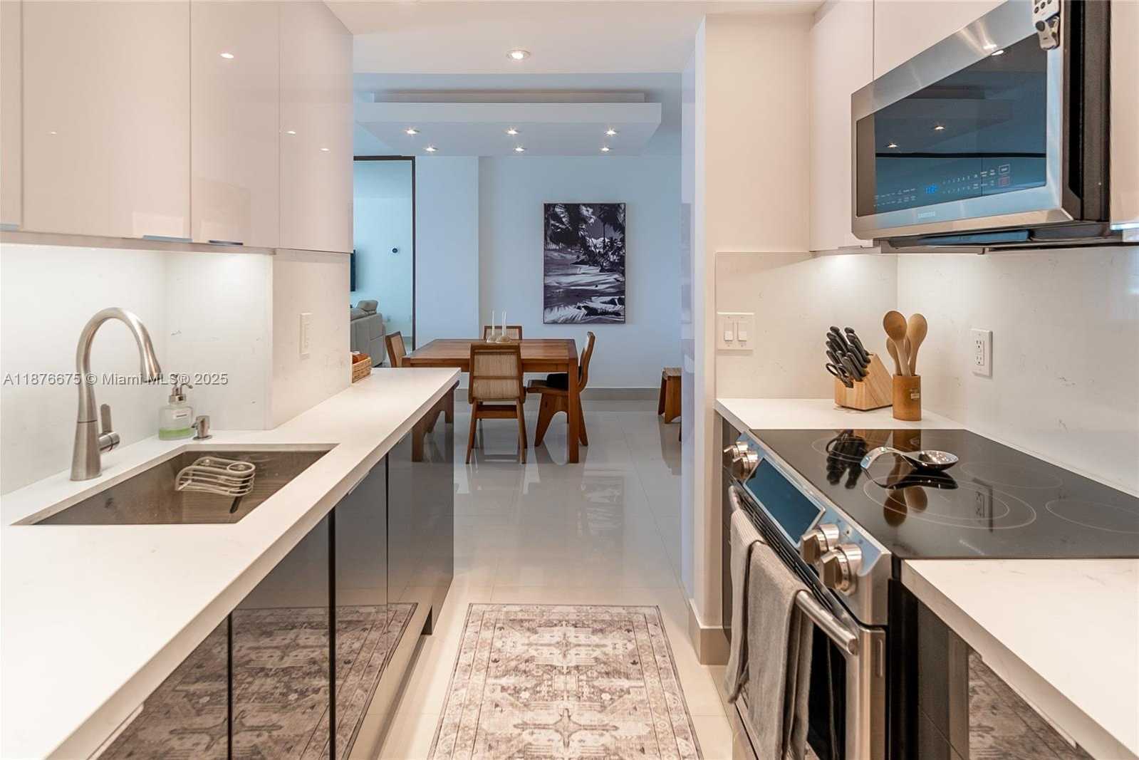 Small Image of 10275 COLLINS AVE #720, Bal Harbour Number 15