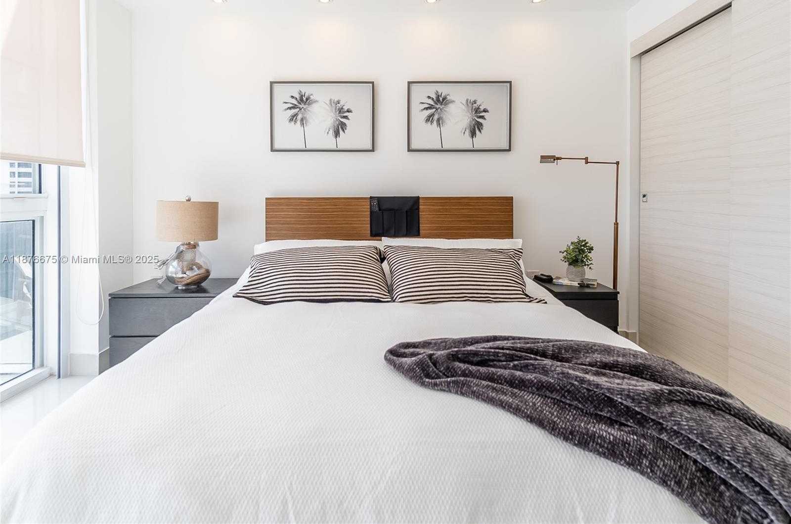Small Image of 10275 COLLINS AVE #720, Bal Harbour Number 27