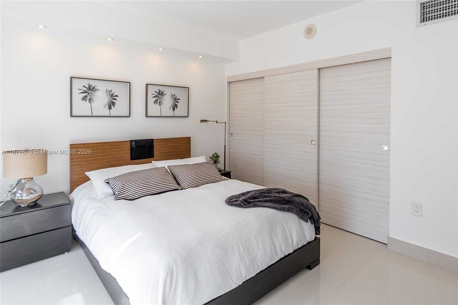 Small Image of 10275 COLLINS AVE #720, Bal Harbour Number 29
