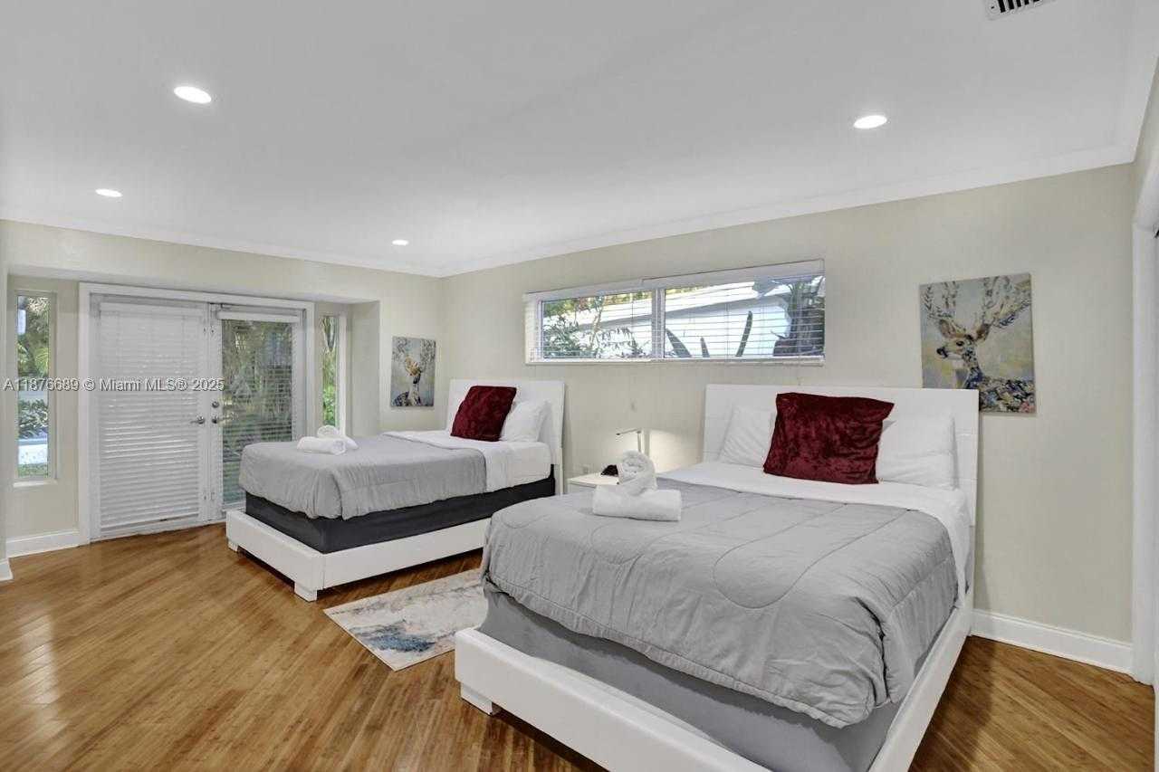 Small Image of 2423 NORTH EAST 202ND ST, Aventura Number 33