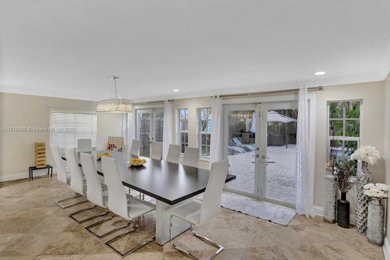 Small Image of 2423 NORTH EAST 202ND ST, Aventura Number 51