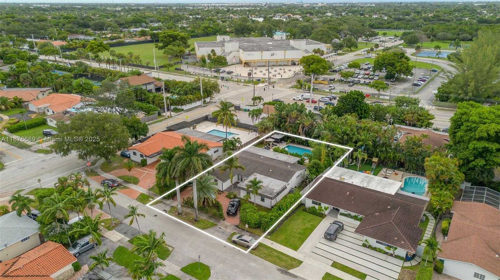 Small Image of 2423 NORTH EAST 202ND ST, Aventura Number 8