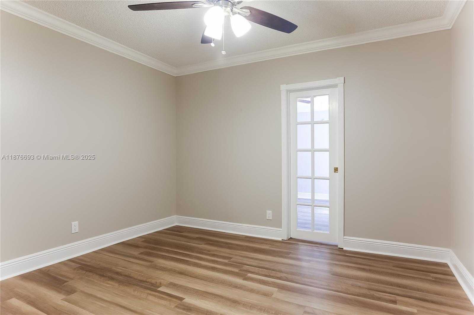 Small Image of 4824 SARATOGA RD, West Palm Beach Number 11