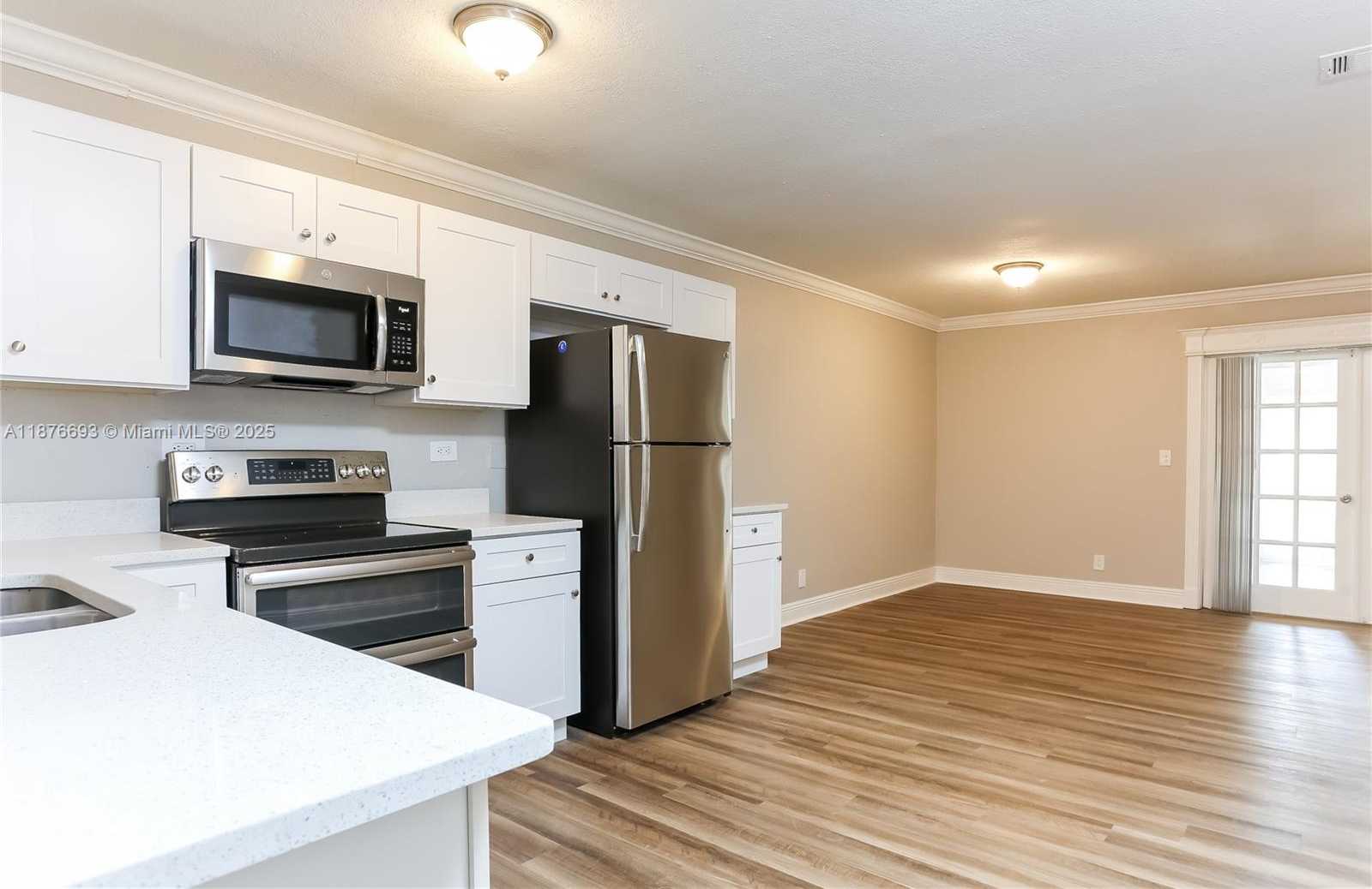 Small Image of 4824 SARATOGA RD, West Palm Beach Number 7