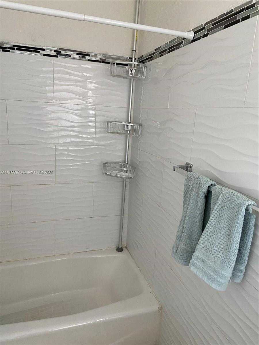 Small Image of 1678 SOUTH WEST 11TH ST #1, Miami Number 10