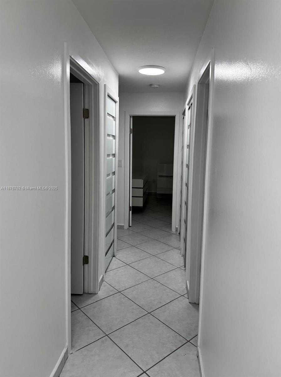 Small Image of 14223 SOUTH WEST 92ND ST, Miami Number 10