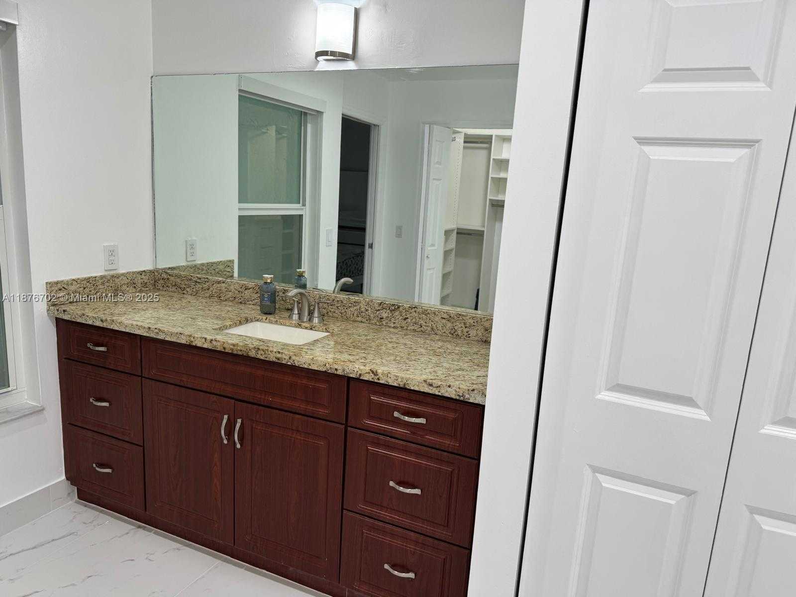 Small Image of 14223 SOUTH WEST 92ND ST, Miami Number 11