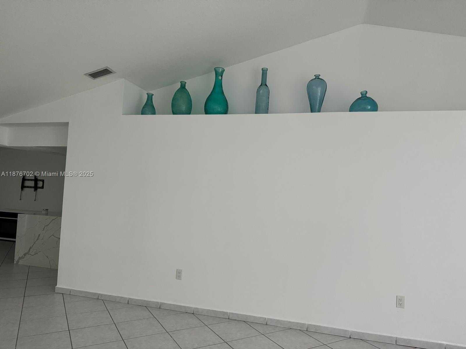 Small Image of 14223 SOUTH WEST 92ND ST, Miami Number 12
