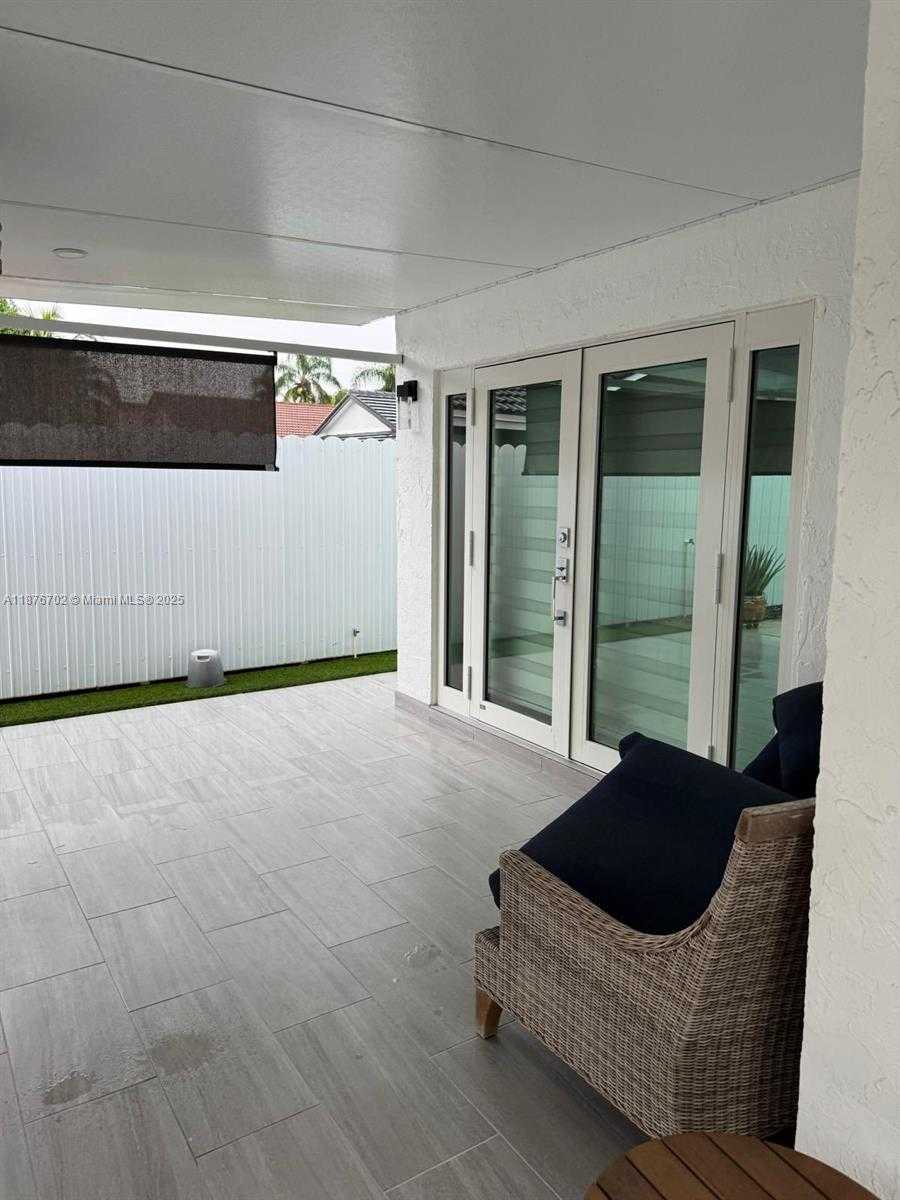 Small Image of 14223 SOUTH WEST 92ND ST, Miami Number 19
