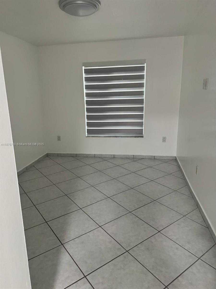 Small Image of 14223 SOUTH WEST 92ND ST, Miami Number 29