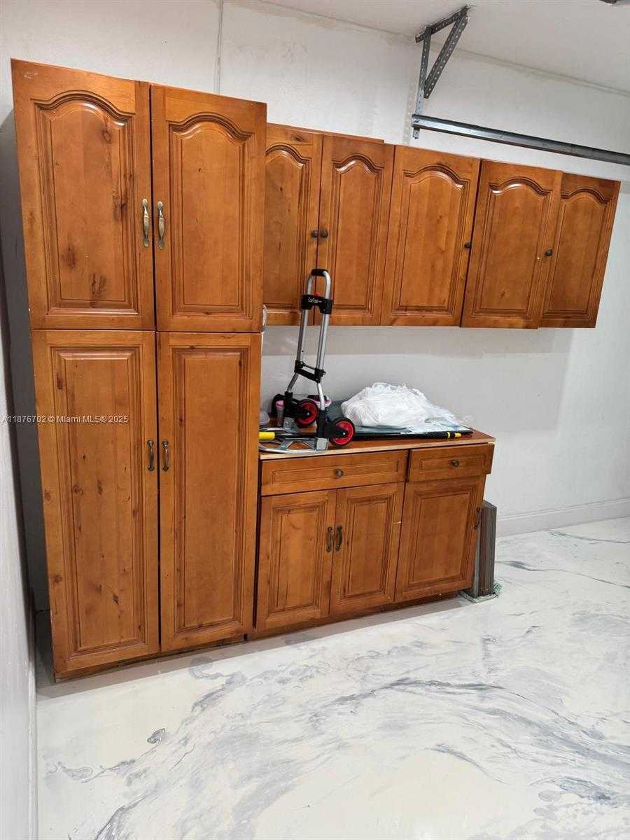 Small Image of 14223 SOUTH WEST 92ND ST, Miami Number 34