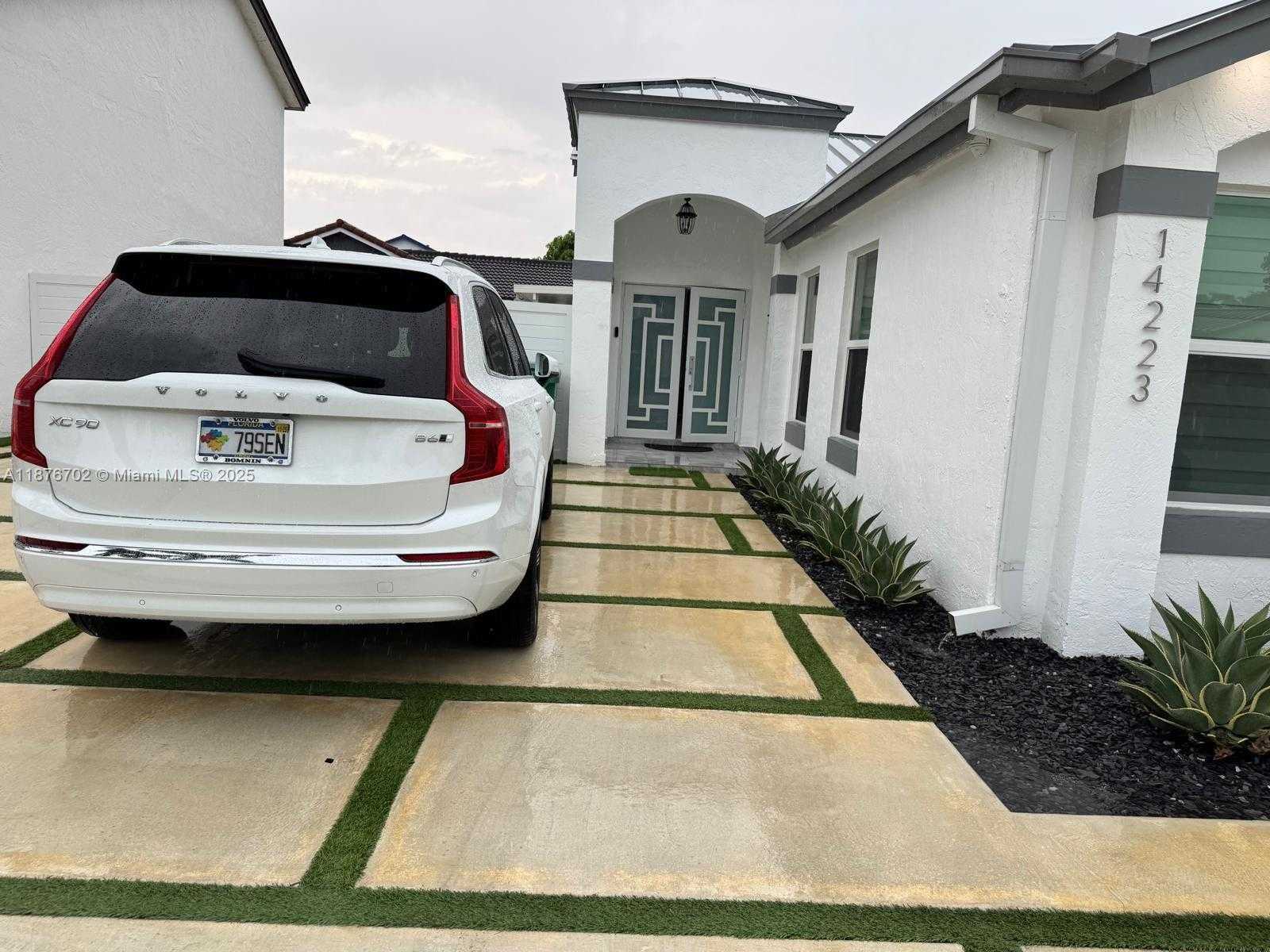 Small Image of 14223 SOUTH WEST 92ND ST, Miami Number 9