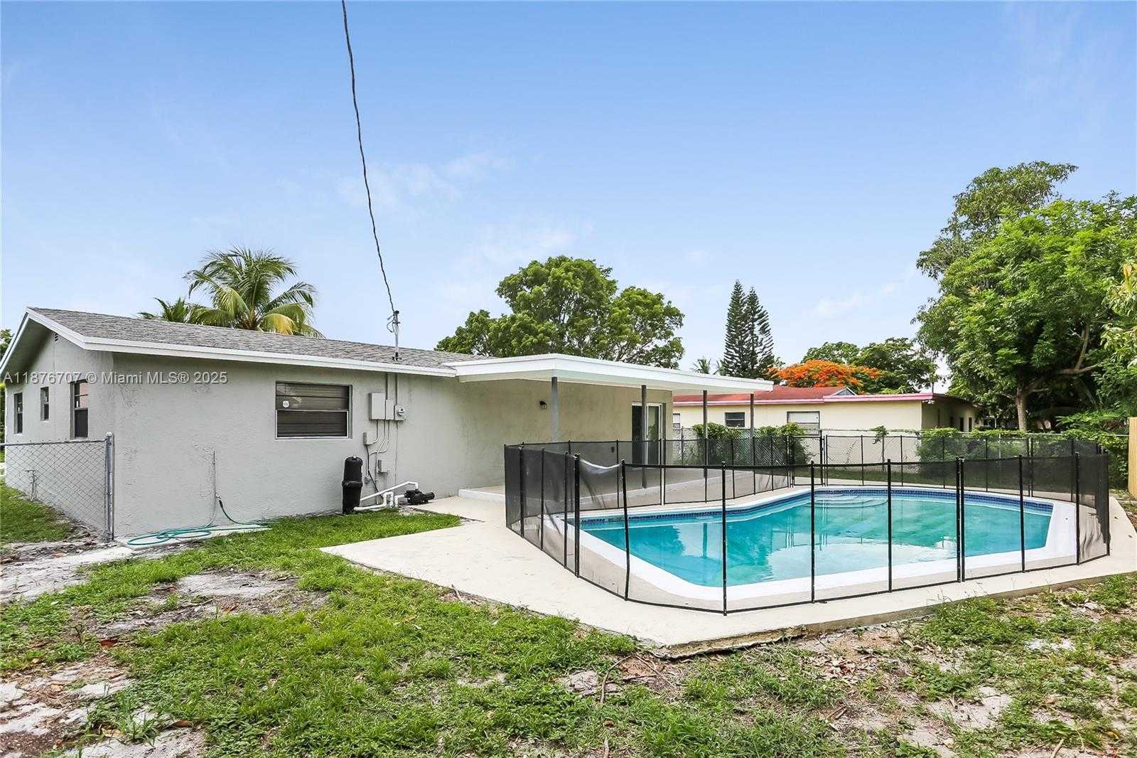 Small Image of 5011 NORTH WEST 17TH ST, Lauderhill Number 15