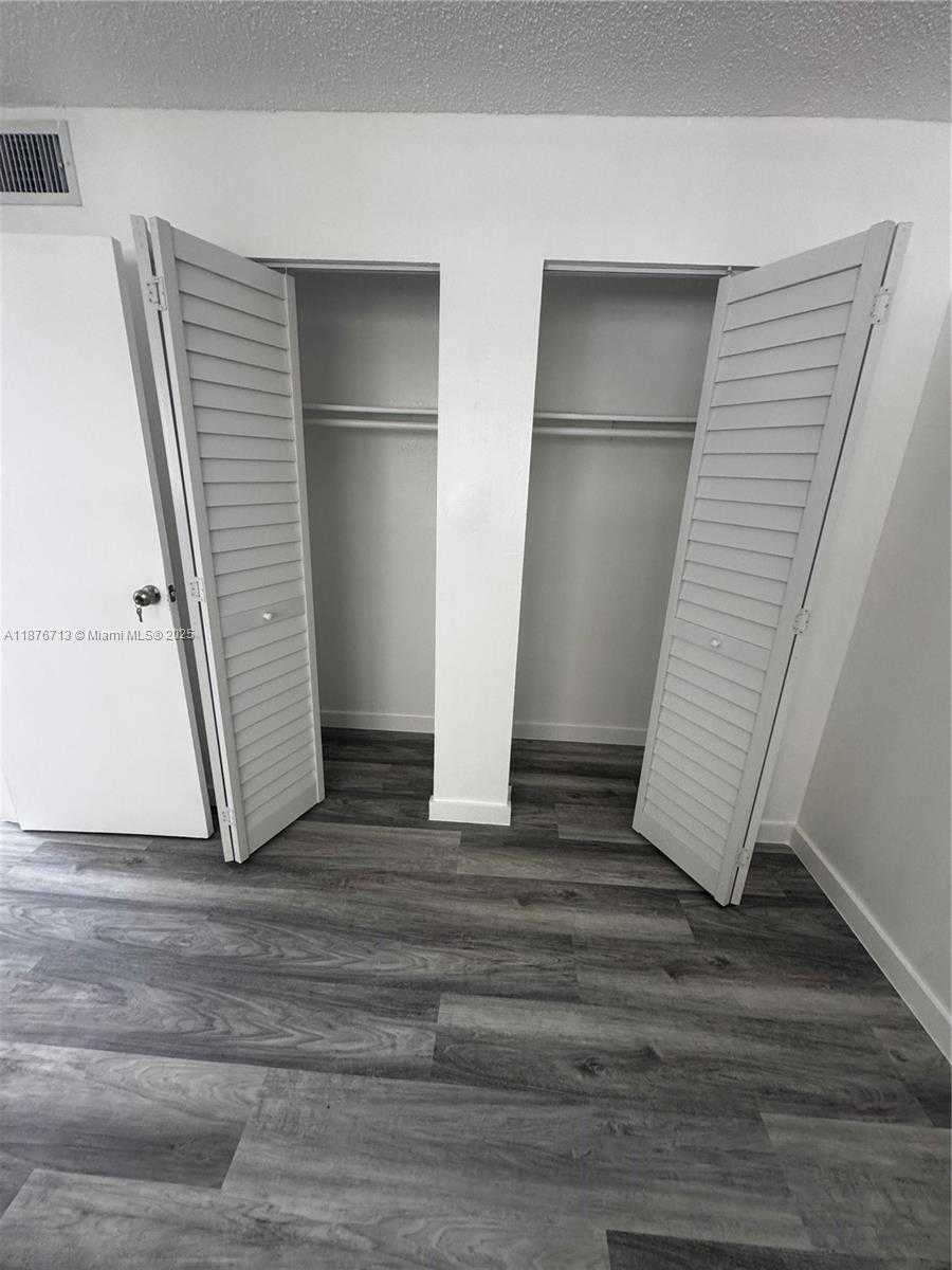 Small Image of 2515 POLK ST #10, Hollywood Number 23