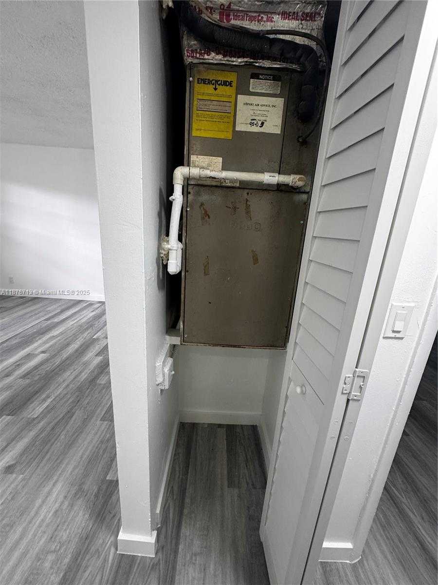 Small Image of 2515 POLK ST #10, Hollywood Number 24