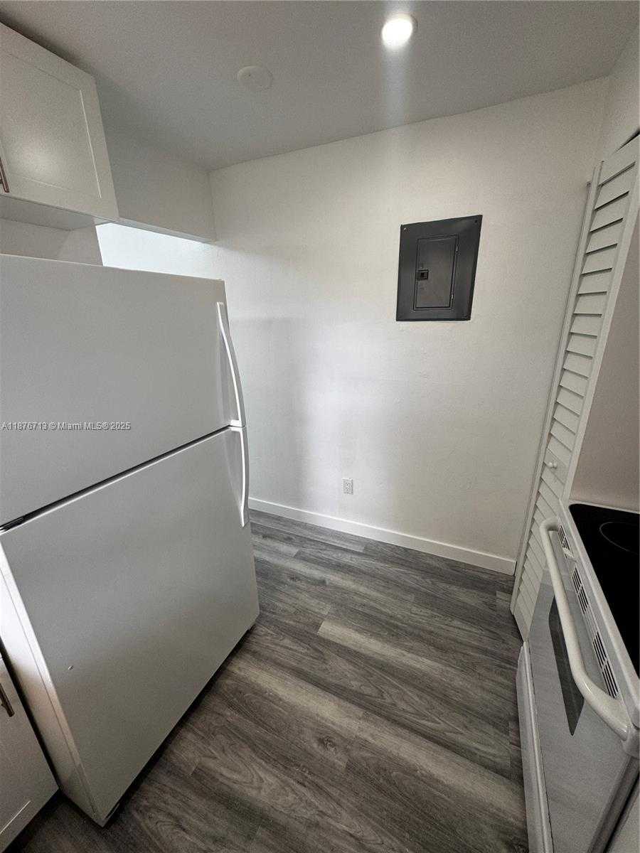 Small Image of 2515 POLK ST #10, Hollywood Number 32