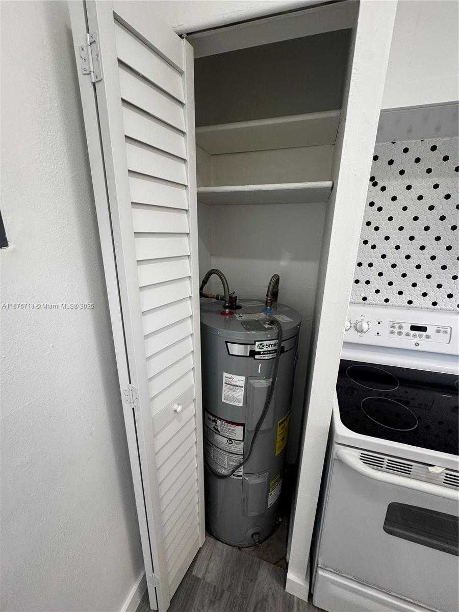 Small Image of 2515 POLK ST #10, Hollywood Number 33