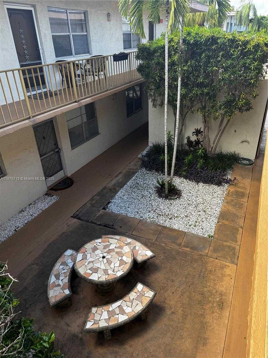 Small Image of 2515 POLK ST #10, Hollywood Number 39