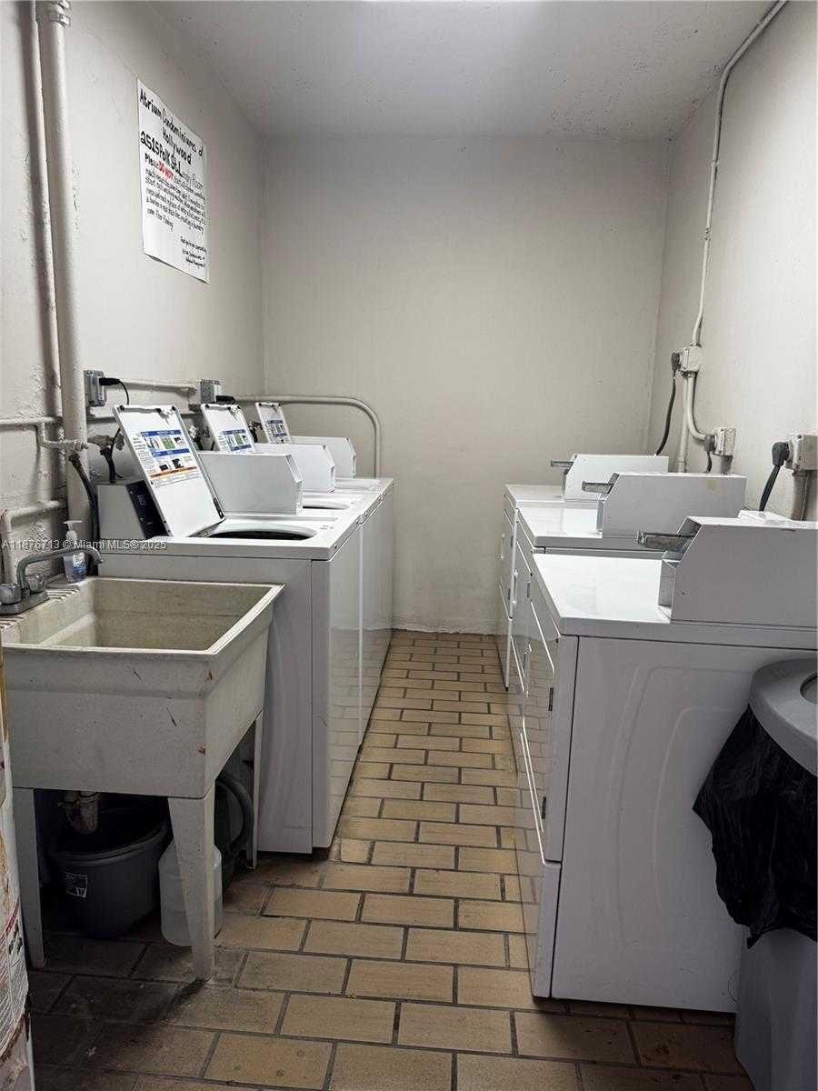 Small Image of 2515 POLK ST #10, Hollywood Number 40