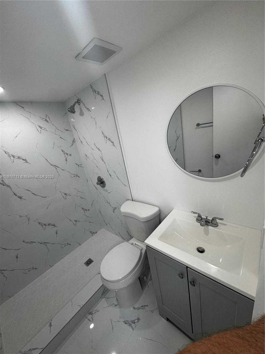 Small Image of 2515 POLK ST #10, Hollywood Number 7