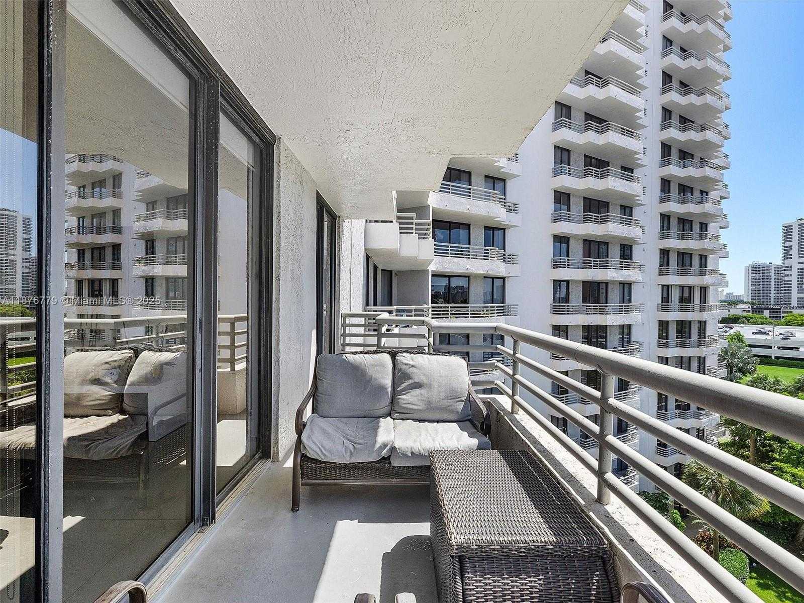 Small Image of 3300 NORTH EAST 191ST ST #717, Aventura Number 25