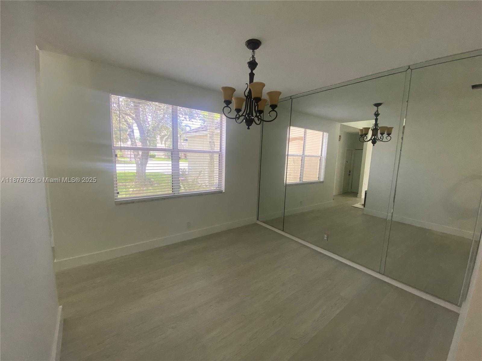 Small Image of 241 EAST BAYRIDGE DR, Weston Number 22