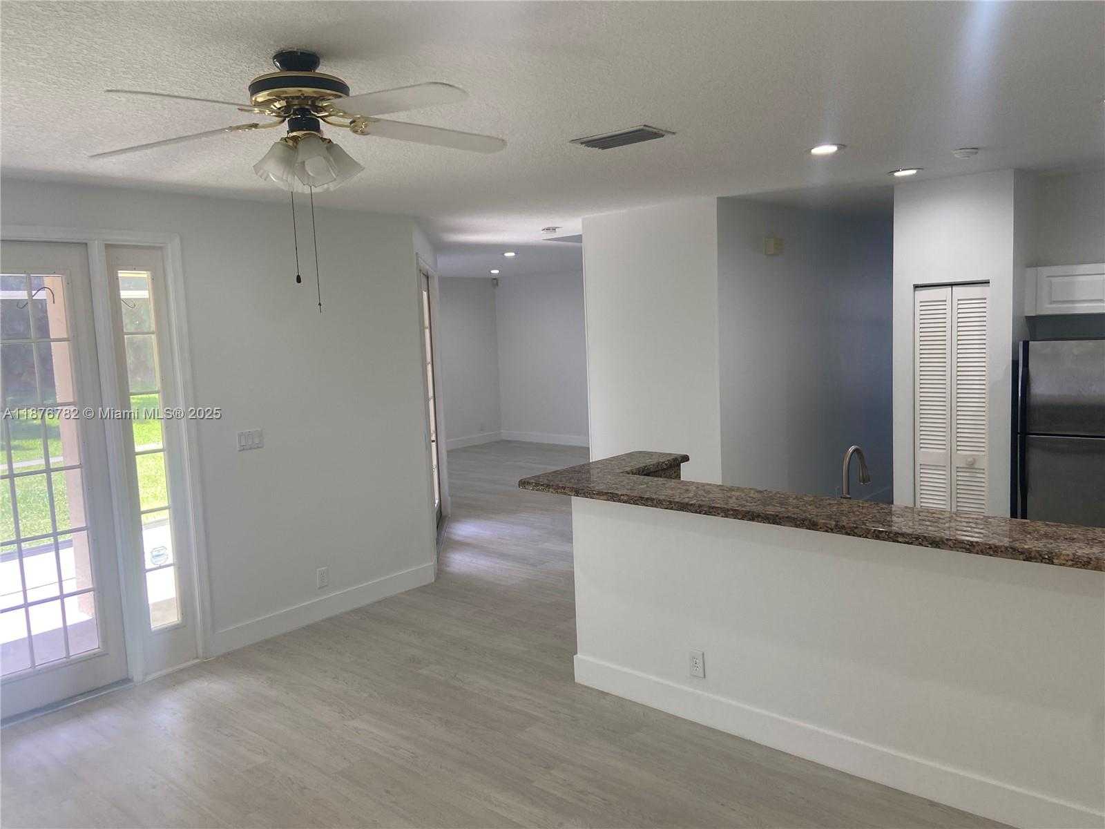 Small Image of 241 EAST BAYRIDGE DR, Weston Number 9