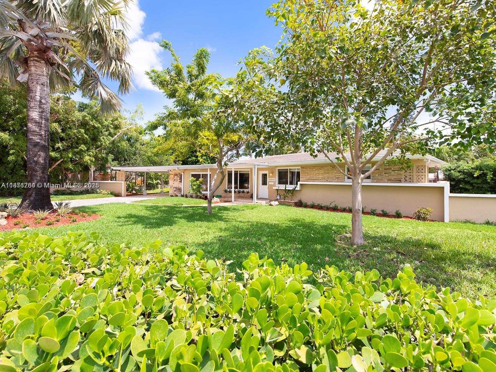 Small Image of 10643 NORTH EAST 10TH PL, Miami Shores Number 21