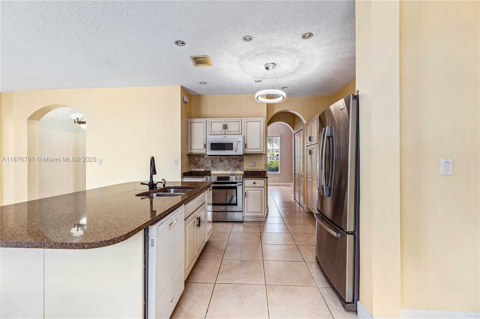 Small Image of 20235 SOUTH WEST 129TH AVE #20235, Miami Number 12