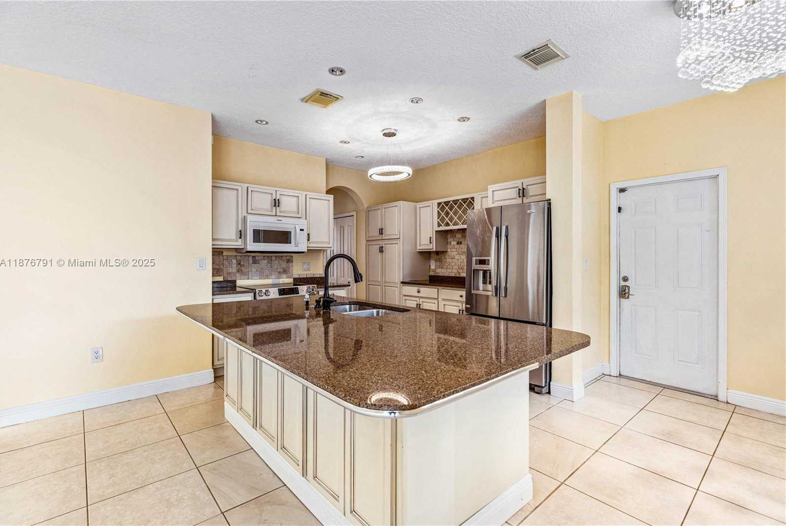 Small Image of 20235 SOUTH WEST 129TH AVE #20235, Miami Number 13