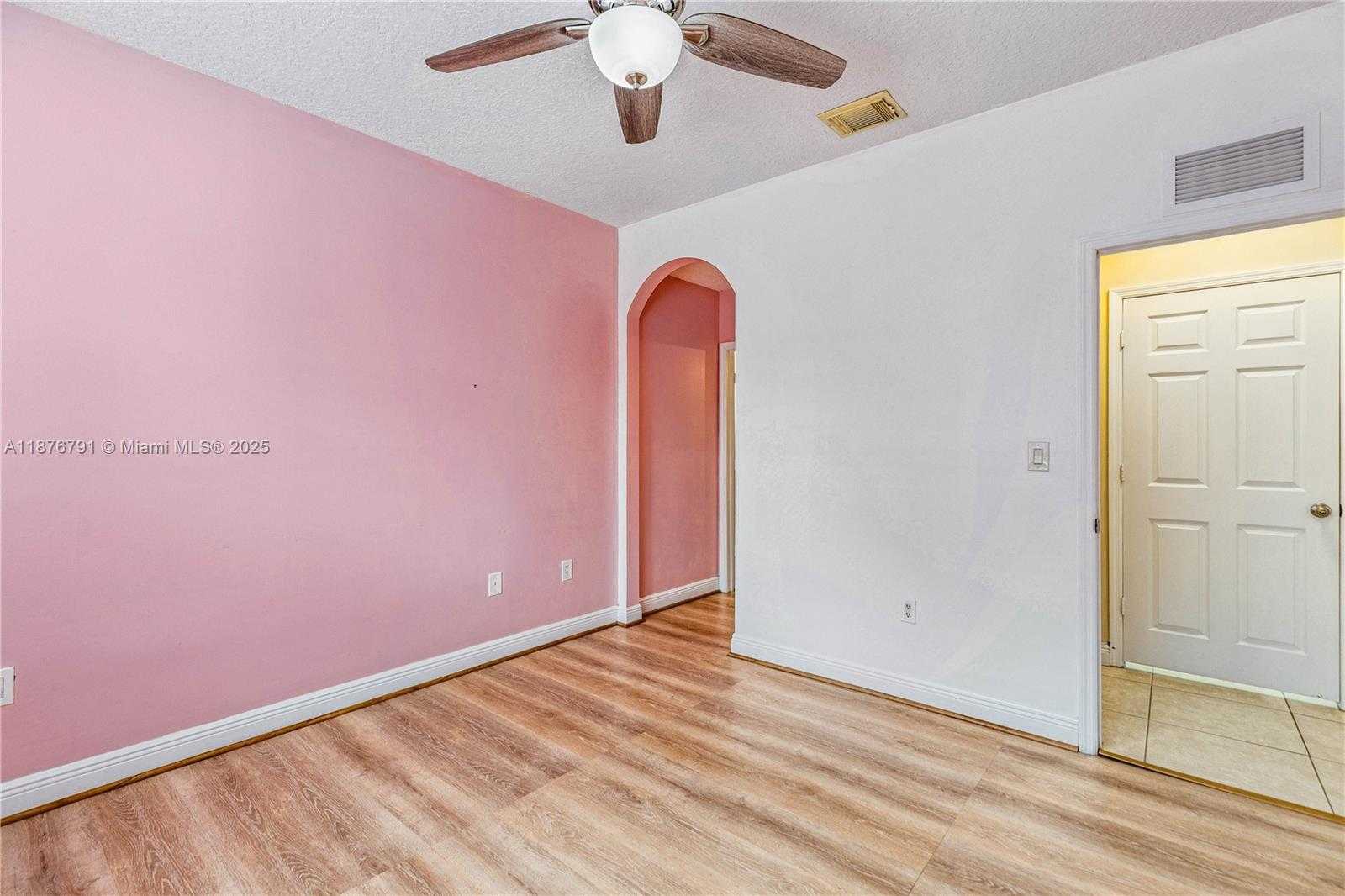 Small Image of 20235 SOUTH WEST 129TH AVE #20235, Miami Number 16