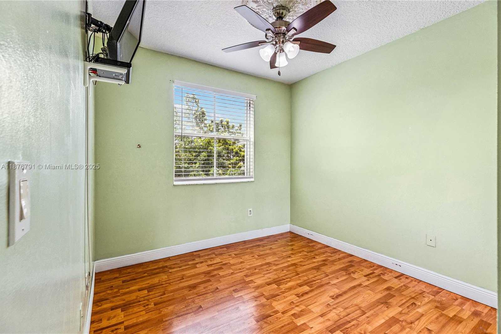 Small Image of 20235 SOUTH WEST 129TH AVE #20235, Miami Number 27