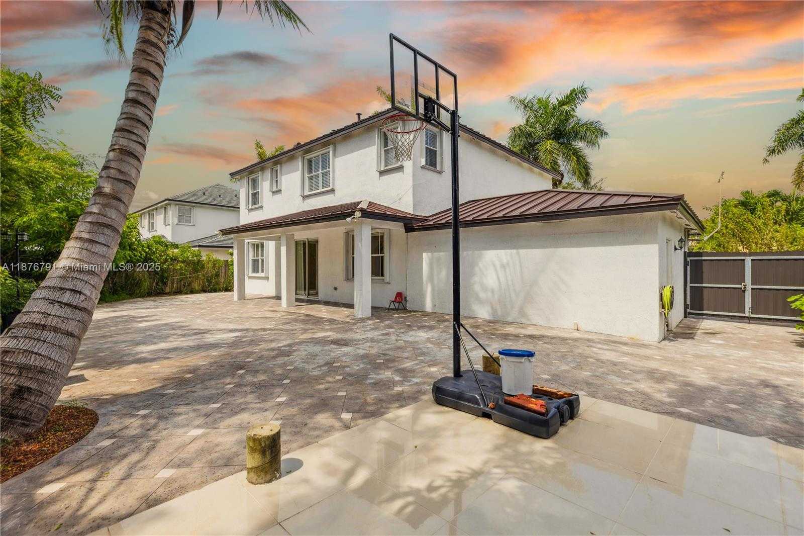 Small Image of 20235 SOUTH WEST 129TH AVE #20235, Miami Number 36