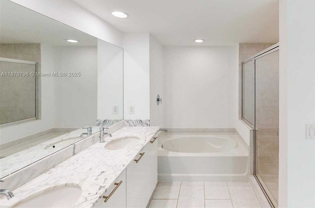 Small Image of 951 BRICKELL AVE #810, Miami Number 16