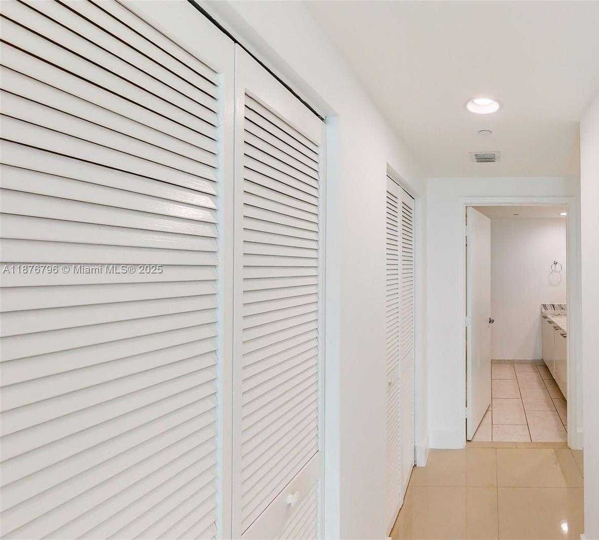 Small Image of 951 BRICKELL AVE #810, Miami Number 20