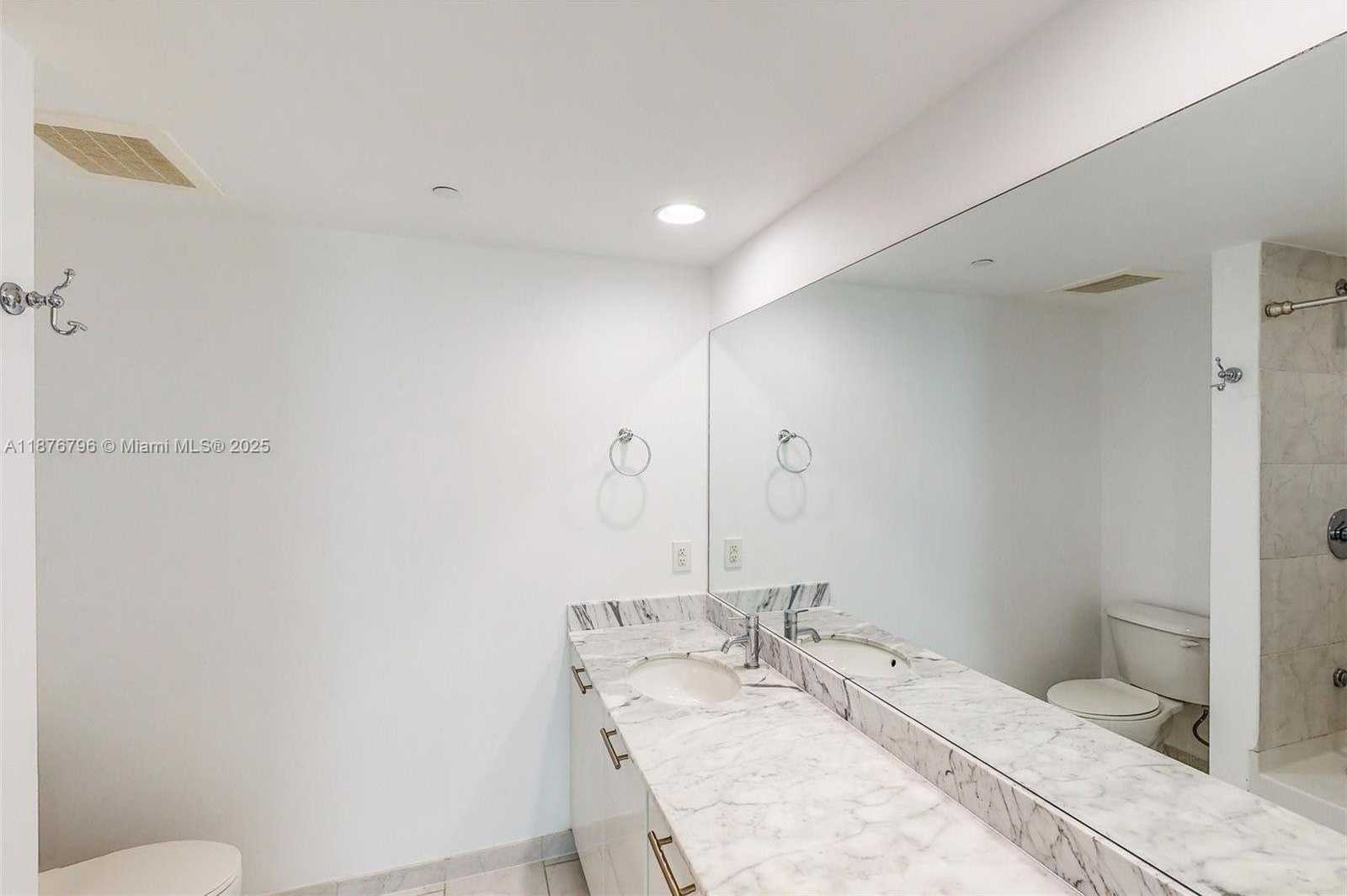 Small Image of 951 BRICKELL AVE #810, Miami Number 22