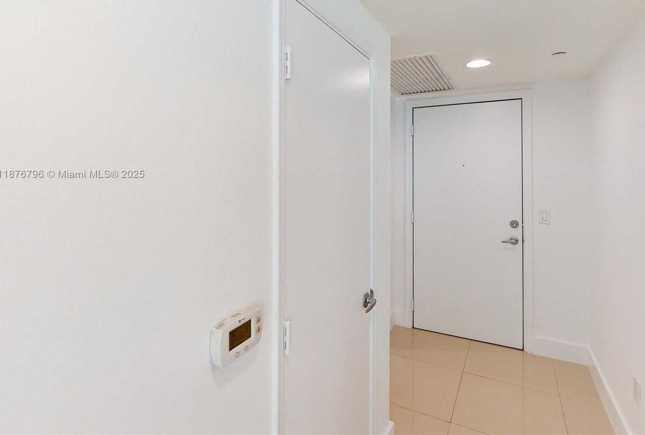 Small Image of 951 BRICKELL AVE #810, Miami Number 23