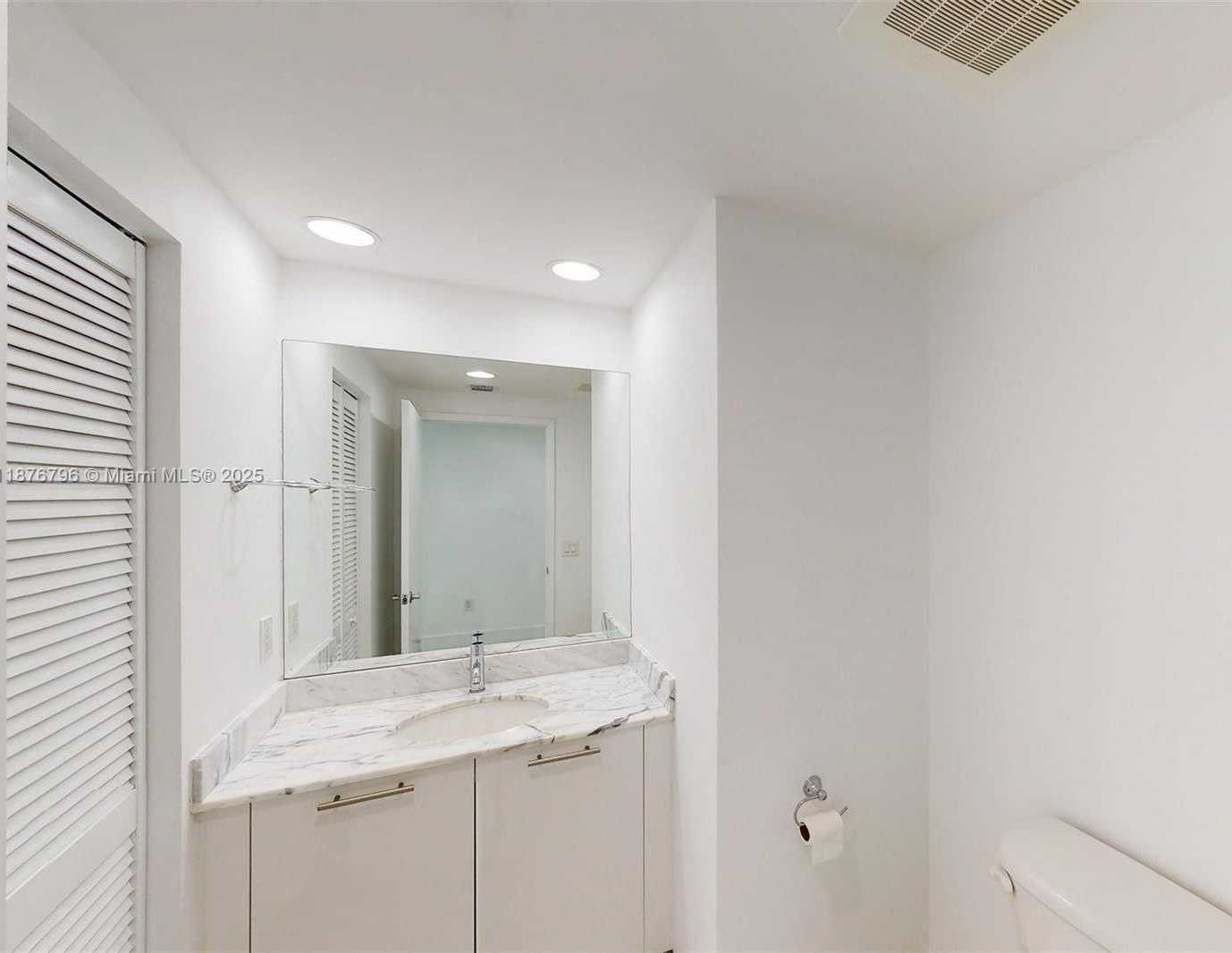Small Image of 951 BRICKELL AVE #810, Miami Number 24