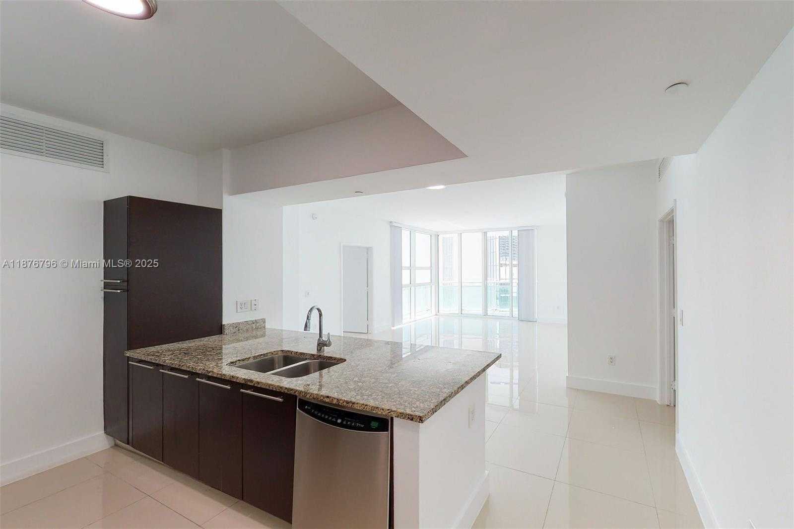 Small Image of 951 BRICKELL AVE #810, Miami Number 3