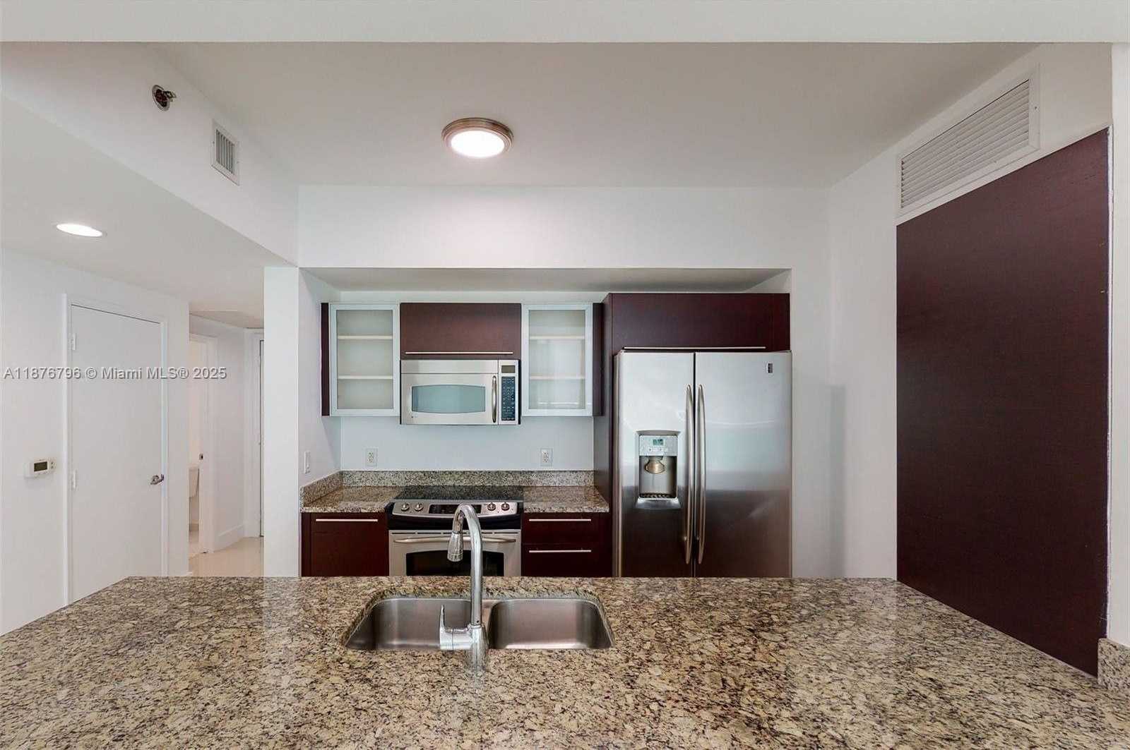 Small Image of 951 BRICKELL AVE #810, Miami Number 6