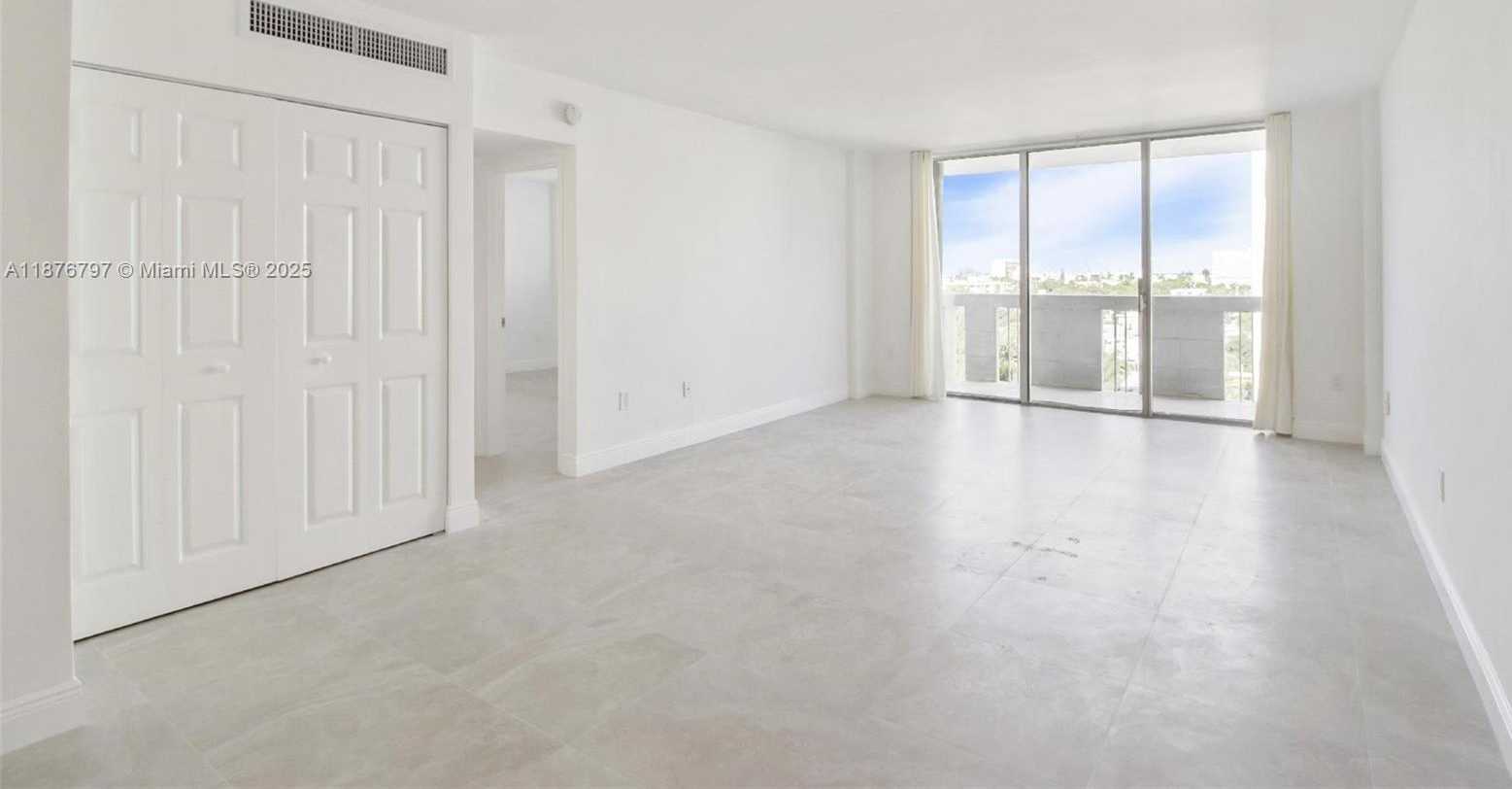 Small Image of 800 WEST AVE #822, Miami Beach Number 3