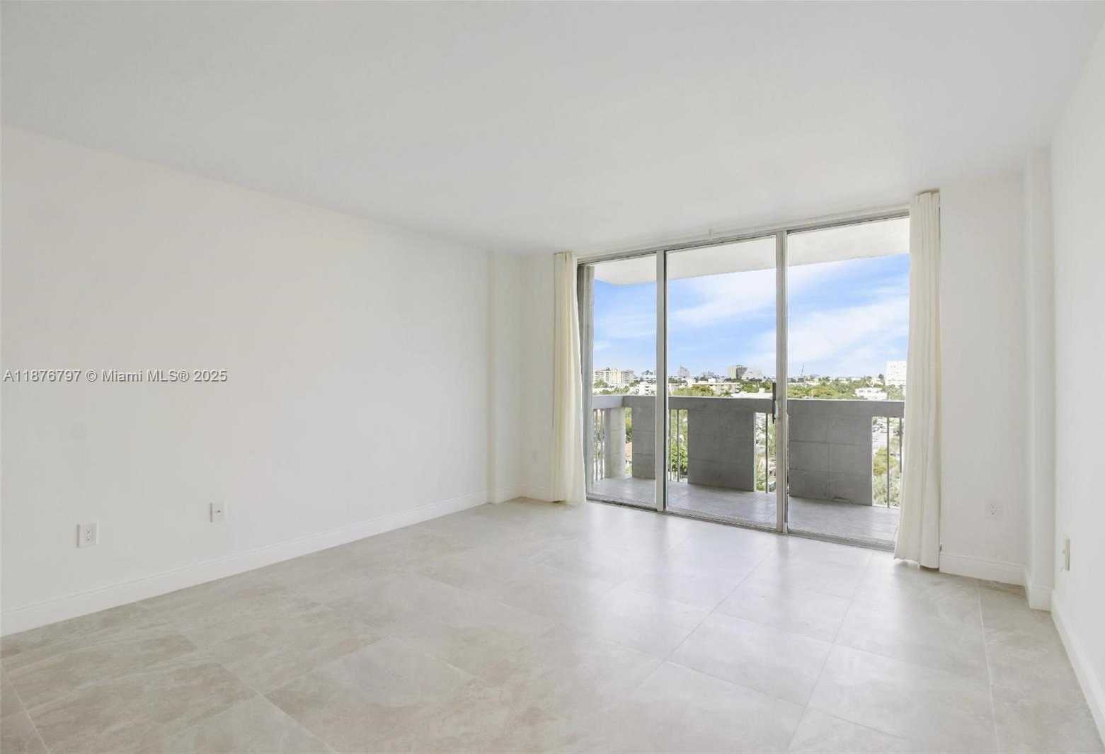 Small Image of 800 WEST AVE #822, Miami Beach Number 4
