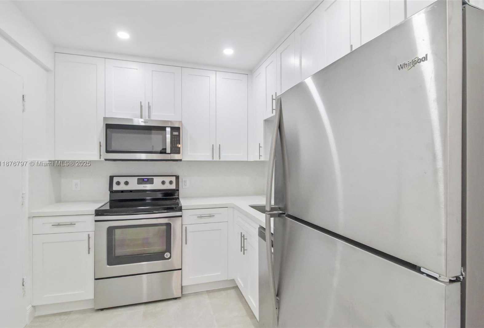 Small Image of 800 WEST AVE #822, Miami Beach Number 5