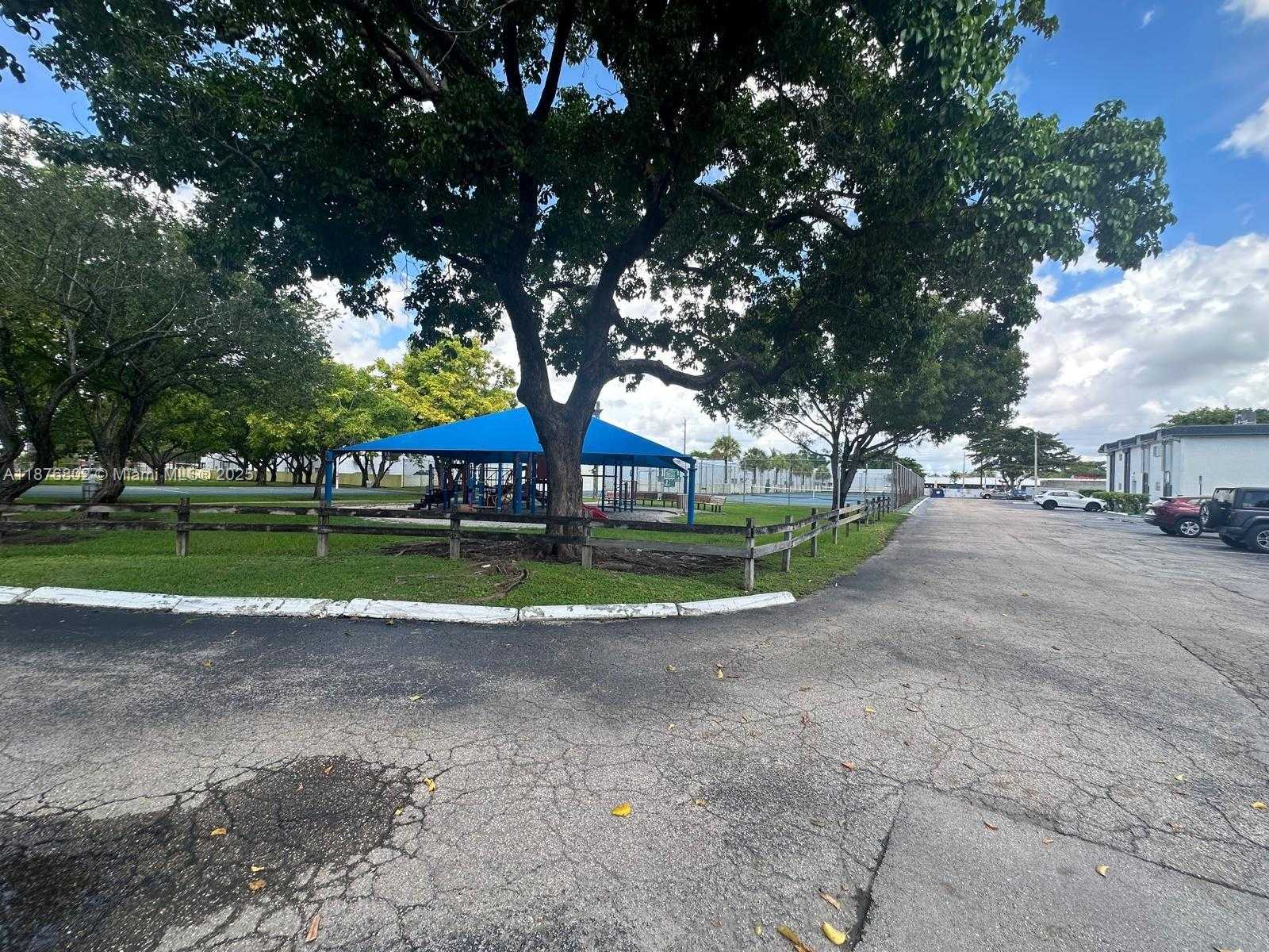 Small Image of 7215 SOUTH WEST 94TH PL #H1, Miami Number 21